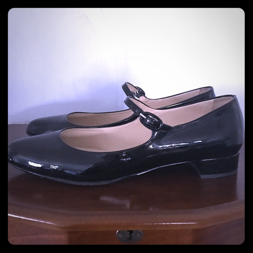 Hobbs of London Mary Jane patent leather shoes